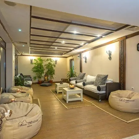 Maria-antoaneta Apartahotel